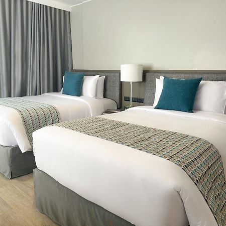 Готель La Quinta By Wyndham Кіто Екстер'єр фото